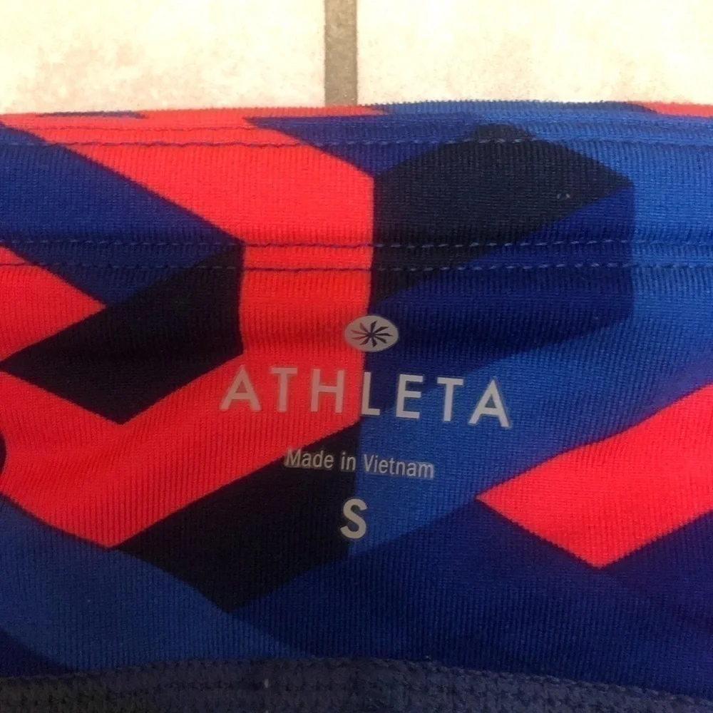 ATHLETA geometric pattern leggings, small
